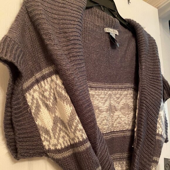New Olivia Sky Gray Cozy Wrap Short-Sleeve Cardigan Sweater - Picture 2 of 3
